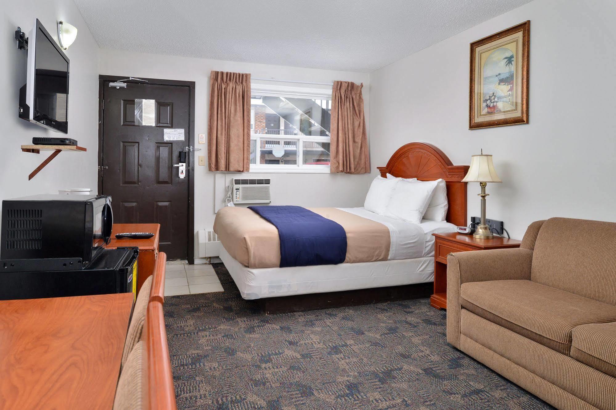 Econo Lodge Inn & Suites Drumheller Exterior photo